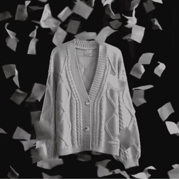 Official Tortured Poets Department Cardigan size M/L Taylor Swift - Picture 1 of 3